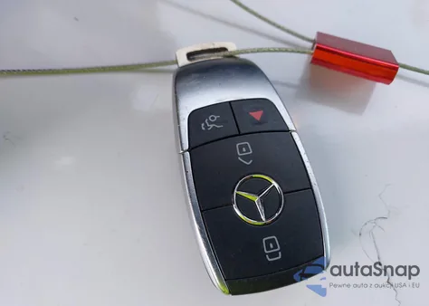 2020 Mercedes-Benz Glb 250 4Matic z USA, uszkodzony, nr VIN W1N4M4HB4LW019213